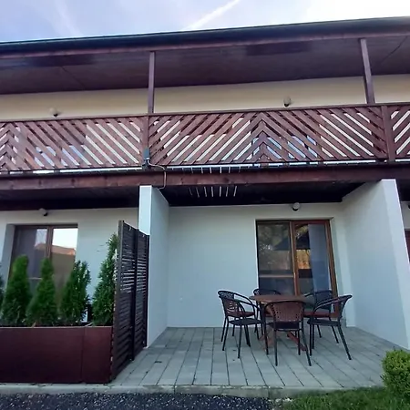 Appartamento Priestranný Rena V Malebnom Apartmánovom Dome Hôrky Pri Svahu V Pavčinej Lehote *