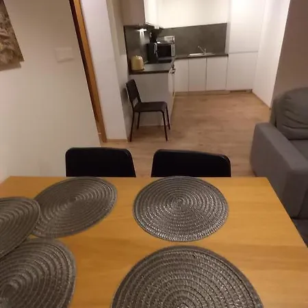 Priestranný Rena V Malebnom Apartmánovom Dome Hôrky Pri Svahu V Pavčinej Lehote Appartement