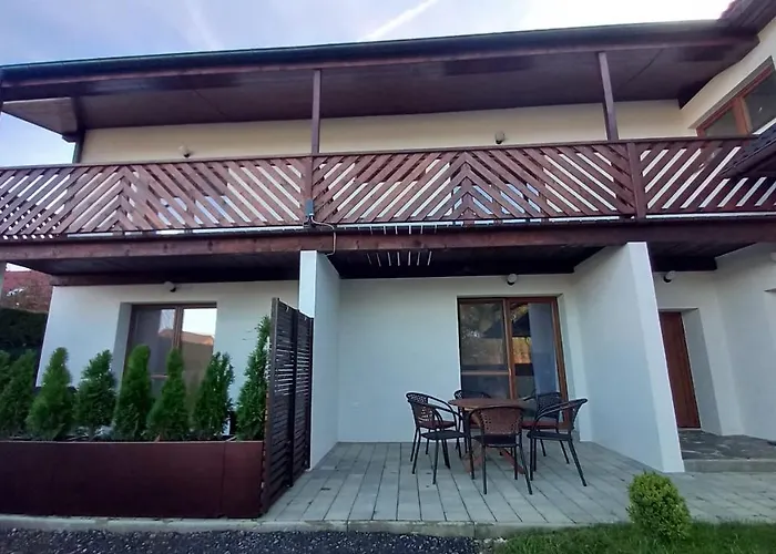 Apartman Priestranny Rena V Malebnom Apartmanovom Dome Horky Pri Svahu V Pavcinej Lehote *