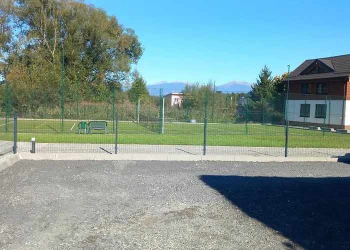 Priestranny Rena V Malebnom Apartmanovom Dome Horky Pri Svahu V Pavcinej Lehote Apartman *